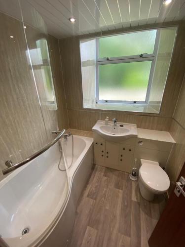 Bathroom, The Old School-Annexe in Kinross Bathroom, The Old School-Annexe in Kinross