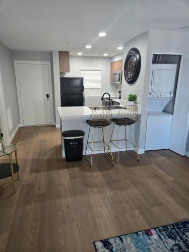 Costa Mesa Stay in Halecrest Costa Mesa Stay in Halecrest