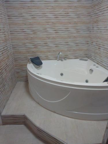 Ensom Escape in Spanish Town Ensom Escape in Spanish Town