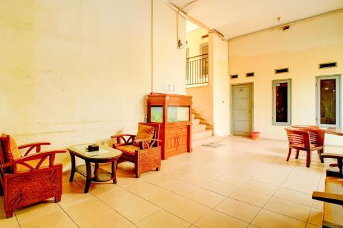 Lobby, OYO 94716 Hartini Residence Syariah in Sukmajaya Lobby, OYO 94716 Hartini Residence Syariah in Sukmajaya