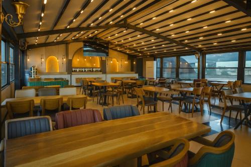 餐厅, Rest By Dedeman Sapanca in 萨潘贾 餐厅, Rest By Dedeman Sapanca in 萨潘贾