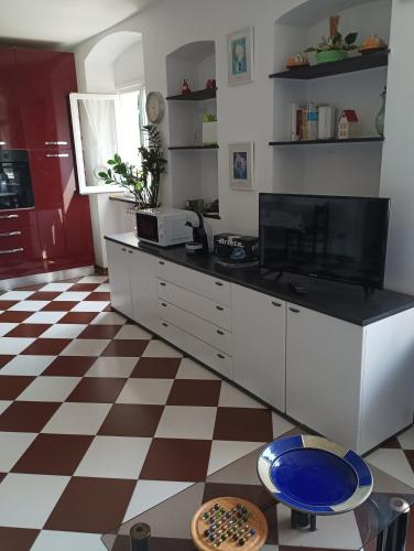 Casa Miki front Chiosco della Musica and Beach in Rapallo Casa Miki front Chiosco della Musica and Beach in Rapallo