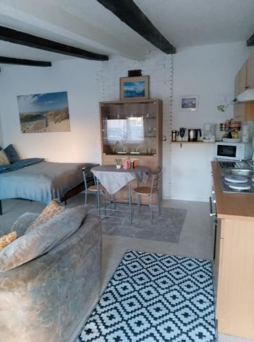 Schönes Studio Appartment (Schones Studio Appartment) in Saarlouis Schönes Studio Appartment (Schones Studio Appartment) in Saarlouis