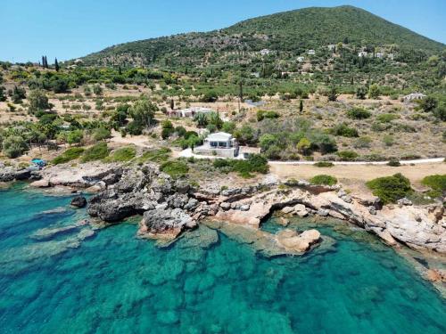 Thalasson Beach House in Agios Georgios Thalasson Beach House in Agios Georgios