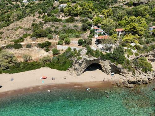 Thalasson Beach House in Agios Georgios Thalasson Beach House in Agios Georgios
