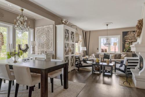 Idyllic villa near Stockholm City in 순드뷔베리 Idyllic villa near Stockholm City in 순드뷔베리