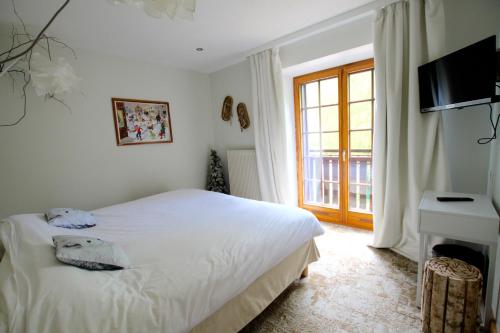 This photo about Hotel-Restaurant Du Val Joli shared on HyHotel.com