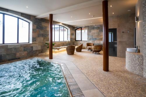 مسبح, Wellness Hotel Demänová (Wellness Hotel Demanova) in Demanova مسبح, Wellness Hotel Demänová (Wellness Hotel Demanova) in Demanova