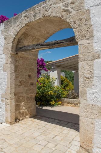 Градина, Masseria Palombara Grande in Остуни Градина, Masseria Palombara Grande in Остуни