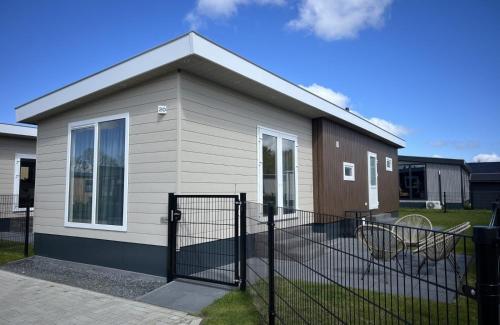 Exterior view, Vakantiepark de Zeeuwse Parel - Zeebaars in Tholen Exterior view, Vakantiepark de Zeeuwse Parel - Zeebaars in Tholen