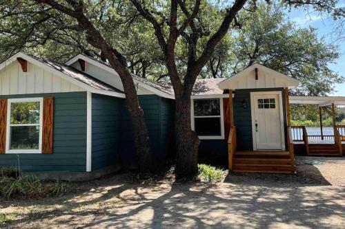 Fantastic Lake House with Huge Deck and Boat Dock in Істленд (Техас) Fantastic Lake House with Huge Deck and Boat Dock in Істленд (Техас)