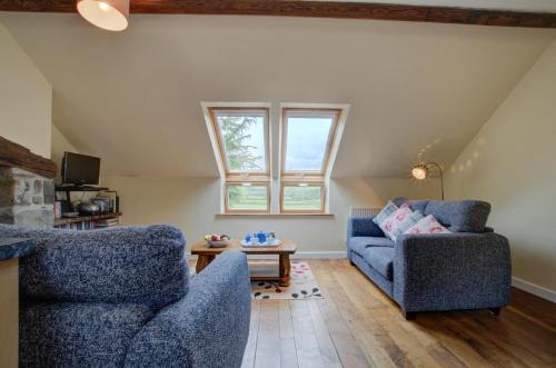 Instalaciones, Ty Wennol in Machynlleth Instalaciones, Ty Wennol in Machynlleth