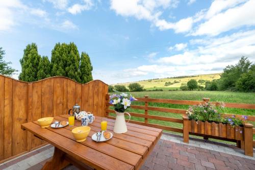 Létesítmények, Bryniau Pair Ucha Cottage in Gwytherin Létesítmények, Bryniau Pair Ucha Cottage in Gwytherin