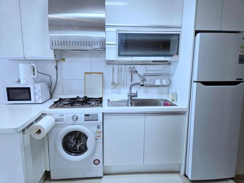 Warm Wood Stay Hwajeong in Hwajeong-dong Warm Wood Stay Hwajeong in Hwajeong-dong