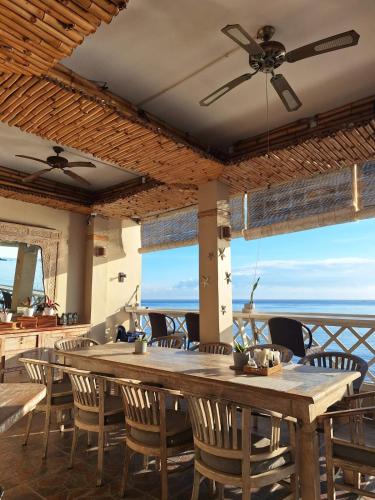 مطعم, منتجع وسبا تاوتش تيرمينال تولامبين (Tauch Terminal Resort Tulamben & Spa) in تولامبن مطعم, منتجع وسبا تاوتش تيرمينال تولامبين (Tauch Terminal Resort Tulamben & Spa) in تولامبن