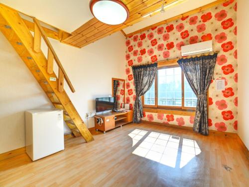 Goodstay White Cabin Pension (Korea Quality) in Pyeongchang-gun Goodstay White Cabin Pension (Korea Quality) in Pyeongchang-gun