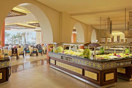 Food and beverages, Iberostar Selection Royal El Mansour in Mahdia Food and beverages, Iberostar Selection Royal El Mansour in Mahdia