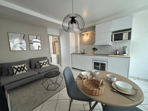 Le Contemporain - 2p - wifi in Avenue de la Liberation Le Contemporain - 2p - wifi in Avenue de la Liberation