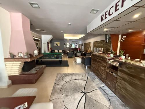 Vestíbulo, Forest Retreat, Stream Resort, Pamporovo in Pamporovo Vestíbulo, Forest Retreat, Stream Resort, Pamporovo in Pamporovo