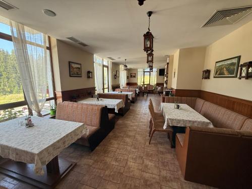 Restaurante, Forest Retreat, Stream Resort, Pamporovo in Pamporovo Restaurante, Forest Retreat, Stream Resort, Pamporovo in Pamporovo