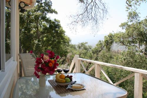 Balcony/terrace, Ojai Retreat & Inn in Ojai (CA) Balcony/terrace, Ojai Retreat & Inn in Ojai (CA)