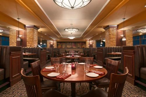 Restaurant, Harrah's Council Bluffs Hotel And Casino in Council Bluffs (IA) Restaurant, Harrah's Council Bluffs Hotel And Casino in Council Bluffs (IA)