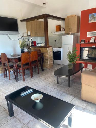 Το σαλέ της λίμνης (Το σαλε της λιμνης) in Kalyvia Fylaktis Το σαλέ της λίμνης (Το σαλε της λιμνης) in Kalyvia Fylaktis