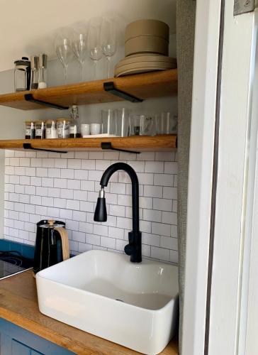 Konyha, Tower Farm Holidays - Shepherd's Huts in Llangollen Konyha, Tower Farm Holidays - Shepherd's Huts in Llangollen