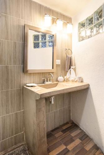 Bathroom, Beautiful beach house in Playa Hermosa Bathroom, Beautiful beach house in Playa Hermosa
