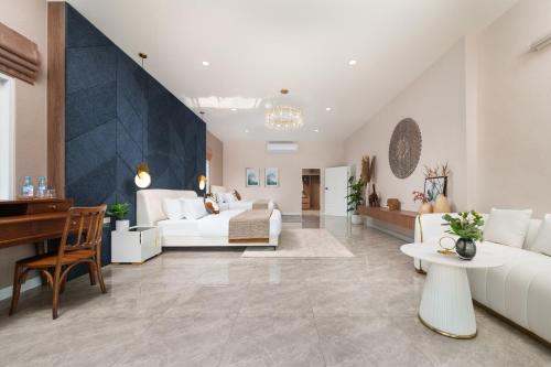 Hermit villa 3BR 4KingBeds 4BA 8Hr Butler in Khao Talo Hermit villa 3BR 4KingBeds 4BA 8Hr Butler in Khao Talo