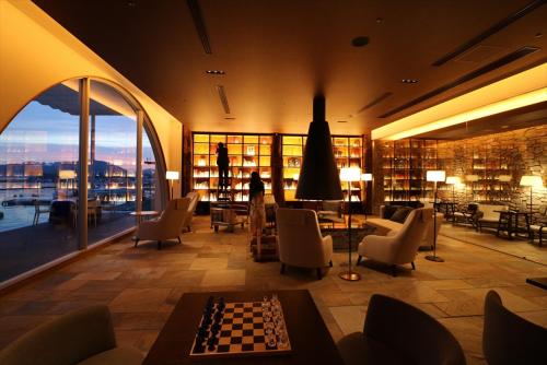 Bar/Lounge, Hotel Limani in Setouchi Bar/Lounge, Hotel Limani in Setouchi