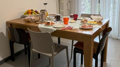 Food and beverages, B&B Pergolesi in Borgo Venezia - San Michele Food and beverages, B&B Pergolesi in Borgo Venezia - San Michele