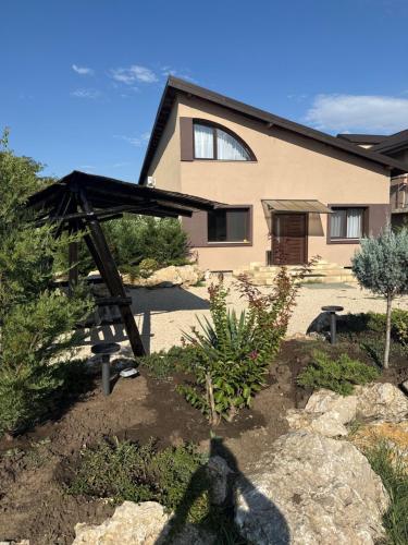 Pensiunea Pelicanilor in Ciofliceni Pensiunea Pelicanilor in Ciofliceni