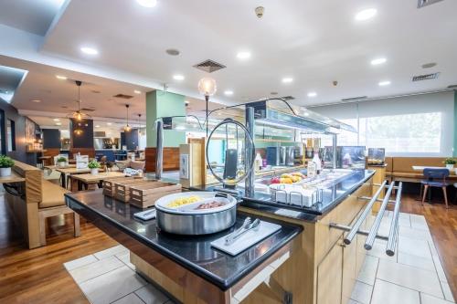 Makanan dan Minuman, Hotel Travelodge Murcia in Murcia Makanan dan Minuman, Hotel Travelodge Murcia in Murcia