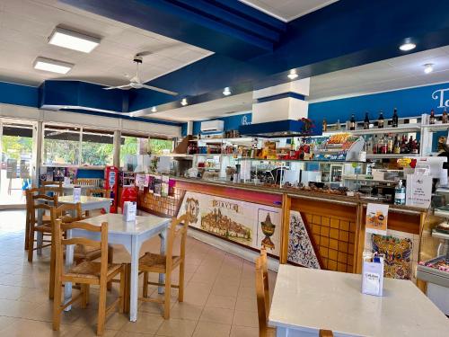 Bar/ Salón, Asso di Coppe in Perugia Bar/ Salón, Asso di Coppe in Perugia