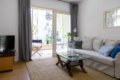 Hotel Family Friendly 2 Bdr, Huge Sun Balcony