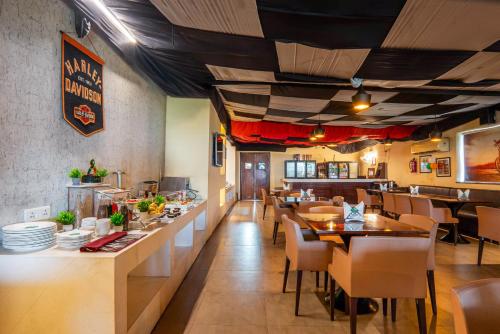 Étterem, Hotel Le Roi Jammu in Dzsammu Étterem, Hotel Le Roi Jammu in Dzsammu