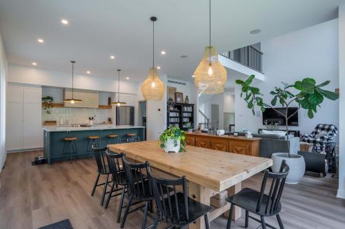 Spa Pool table Lake access - Le 515 Beaulac in Chertsey (QC) Spa Pool table Lake access - Le 515 Beaulac in Chertsey (QC)