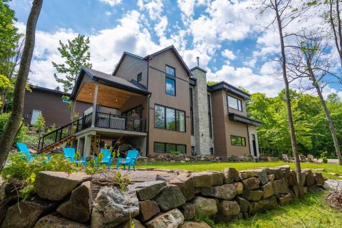 Spa Pool table Lake access - Le 515 Beaulac in Chertsey (QC) Spa Pool table Lake access - Le 515 Beaulac in Chertsey (QC)