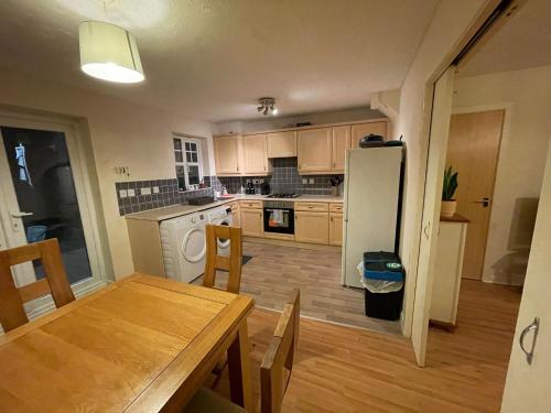 John Lennon airport guests house in Liverpool Airport John Lennon airport guests house in Liverpool Airport