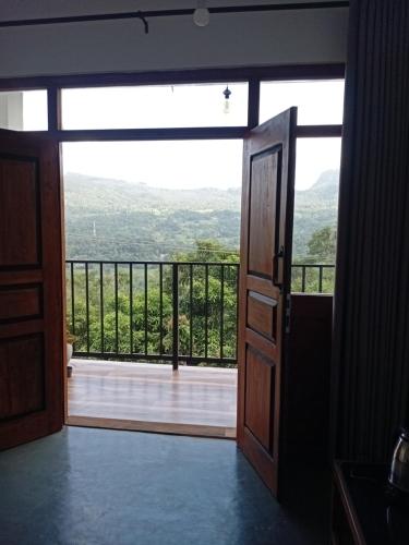 Kandy Golden Breeze in هونتانا Kandy Golden Breeze in هونتانا