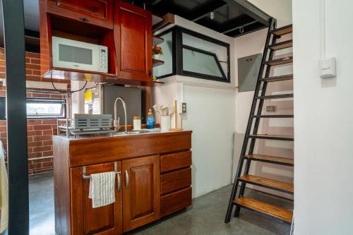 Comodo loft en centro de zona 4 near Hospital Centro Médico Comodo loft en centro de zona 4 near Hospital Centro Médico