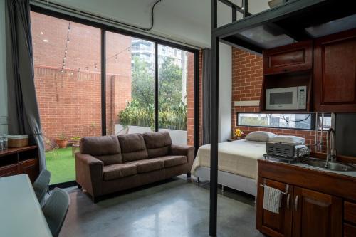 Comodo loft en centro de zona 4 near Hospital Centro Médico Comodo loft en centro de zona 4 near Hospital Centro Médico