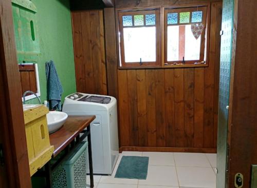 Casa Bosque Encantador in Rancho Queimado Casa Bosque Encantador in Rancho Queimado