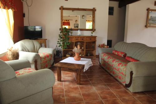 El Alamo Hotel in Comandante Luis Piedrabuena El Alamo Hotel in Comandante Luis Piedrabuena