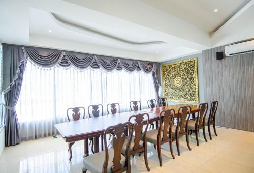 Restaurant, Golden Manora Hotel Bangtao Beach near Green Elephant Sanctuary Park Restaurant, Golden Manora Hotel Bangtao Beach near Green Elephant Sanctuary Park