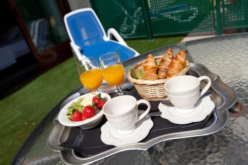 Food and beverages, Hotel Boutique MR Palau Verd - Adults Only in Las Rotas Beach Food and beverages, Hotel Boutique MR Palau Verd - Adults Only in Las Rotas Beach