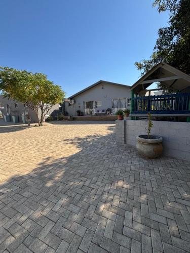 Stellies Accommodation - Room 3 in Keetmanshoop Stellies Accommodation - Room 3 in Keetmanshoop