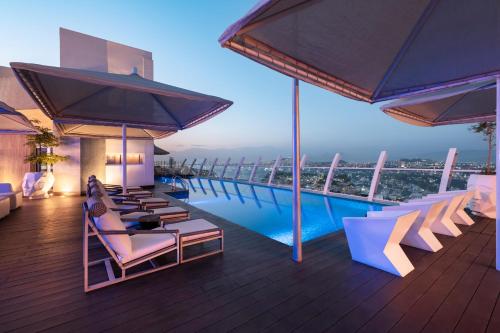 Swimming pool, Hard Rock Hotel Guadalajara in Guadalajara Swimming pool, Hard Rock Hotel Guadalajara in Guadalajara