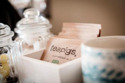 This photo about The Queen's Head shared on HyHotel.com